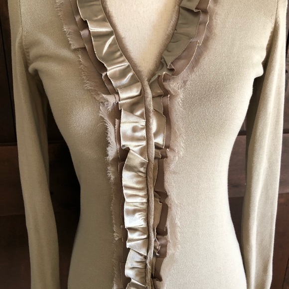 T TAHARI Ruffle Snap Cardigan - Picture 2 of 6